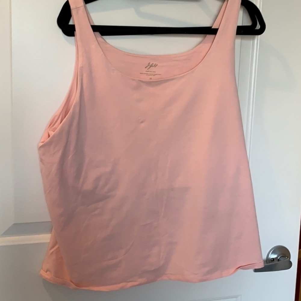 JJill Women’s cami with built in bra.